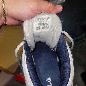 Men's sneakers